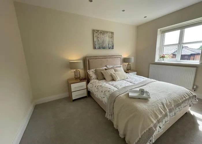 Newbuild, 3 Bedroom House With Free Parking