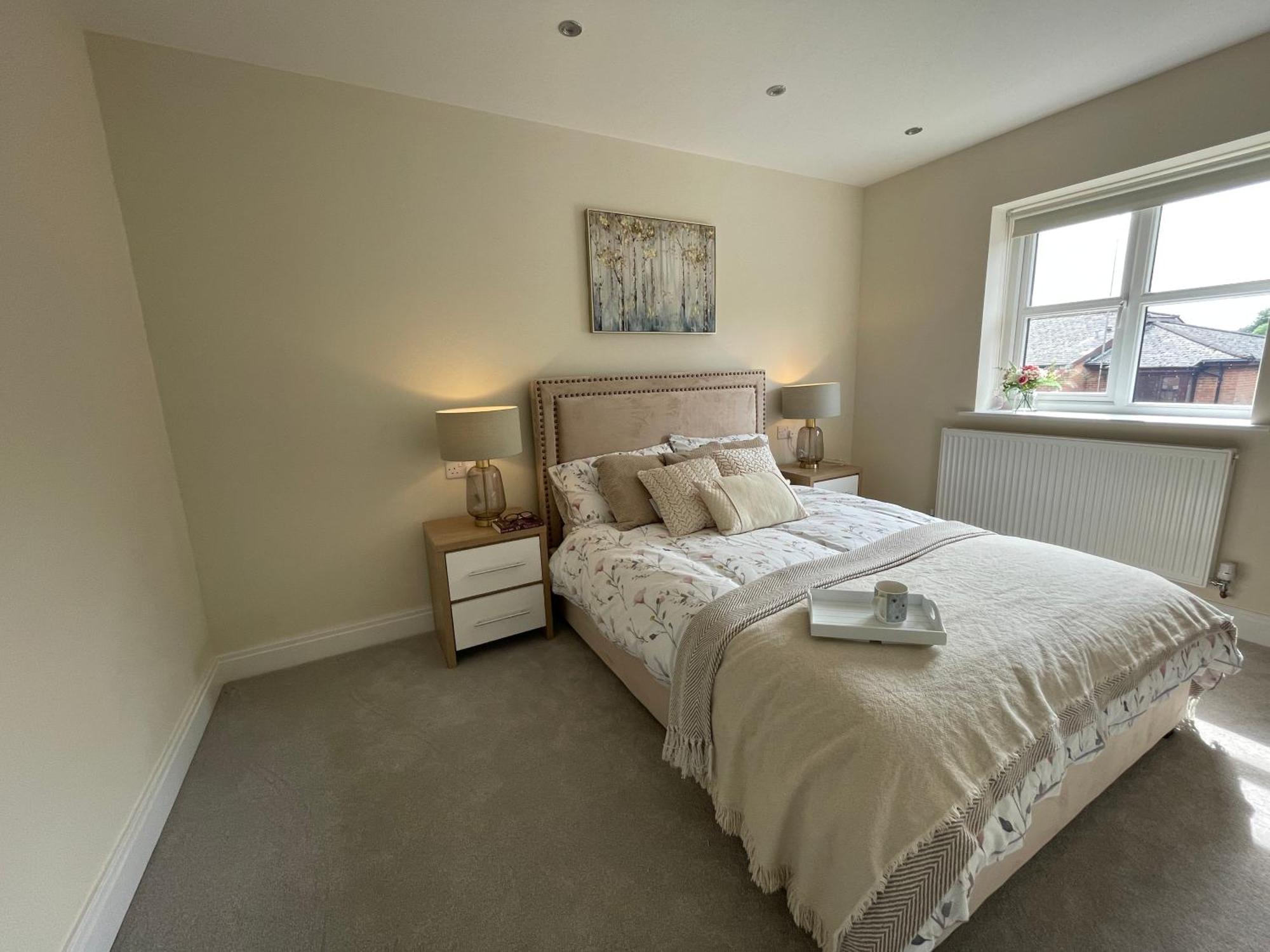 Newbuild, 3 Bedroom House With Free Parking *